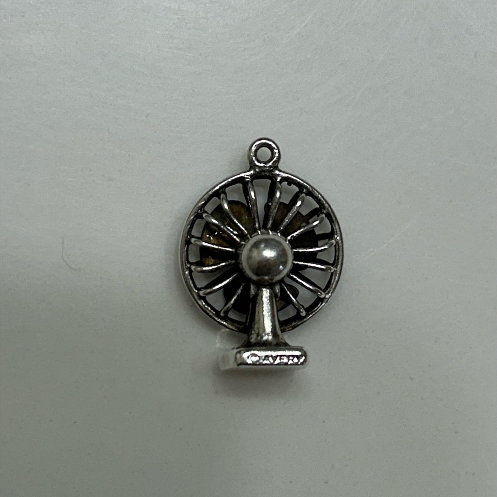 James Avery Retired Fan Charm